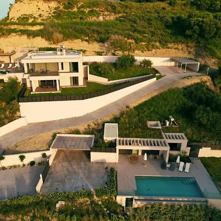 Althea Lavish Estate - & Villa *